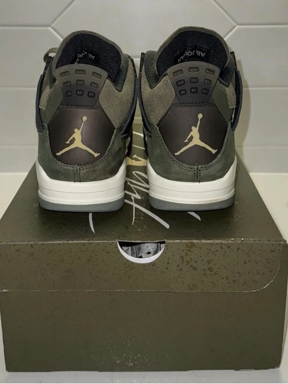 Jordan 4 Retro Olive Size 8